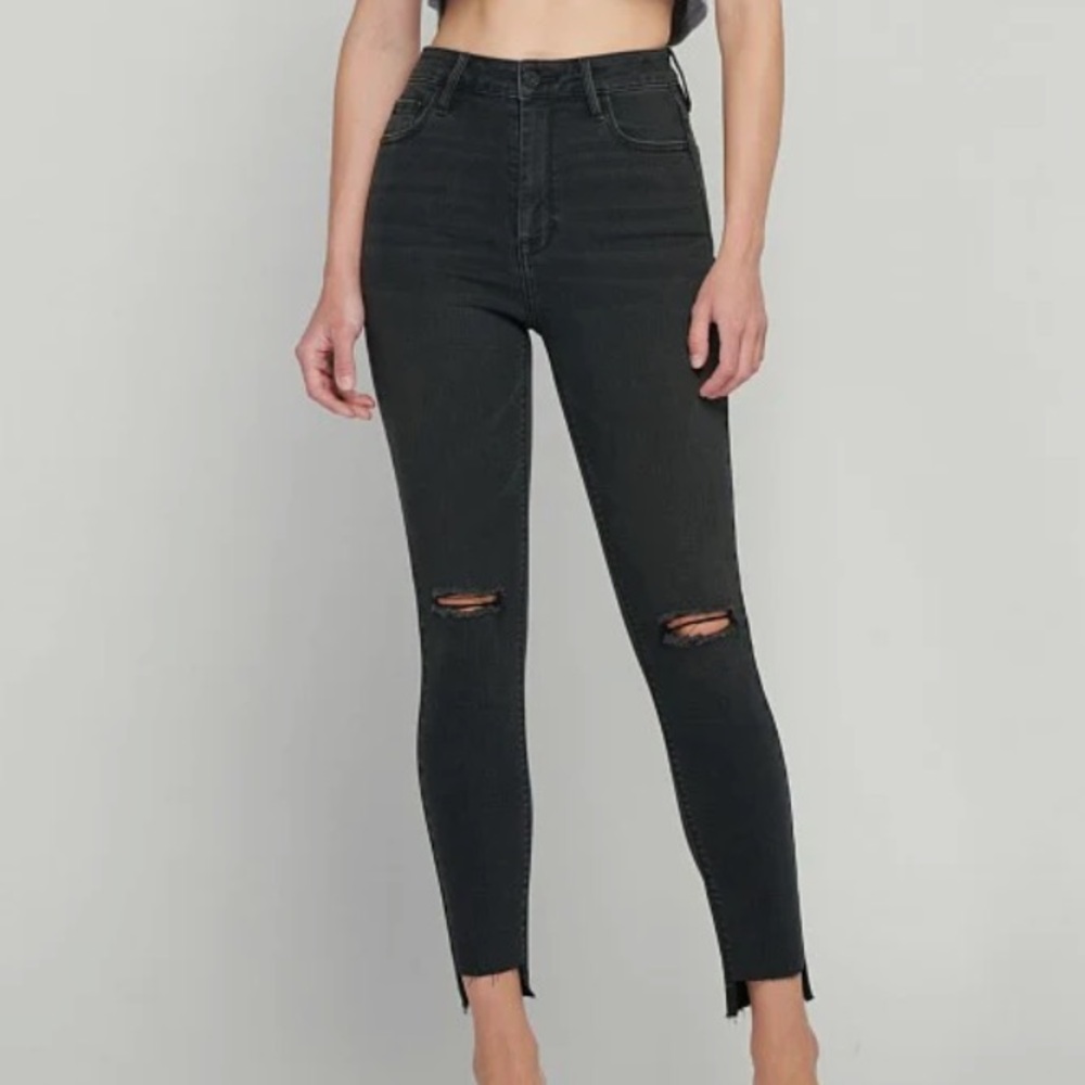 Hidden High rise Black Skinny Jeans Distressed